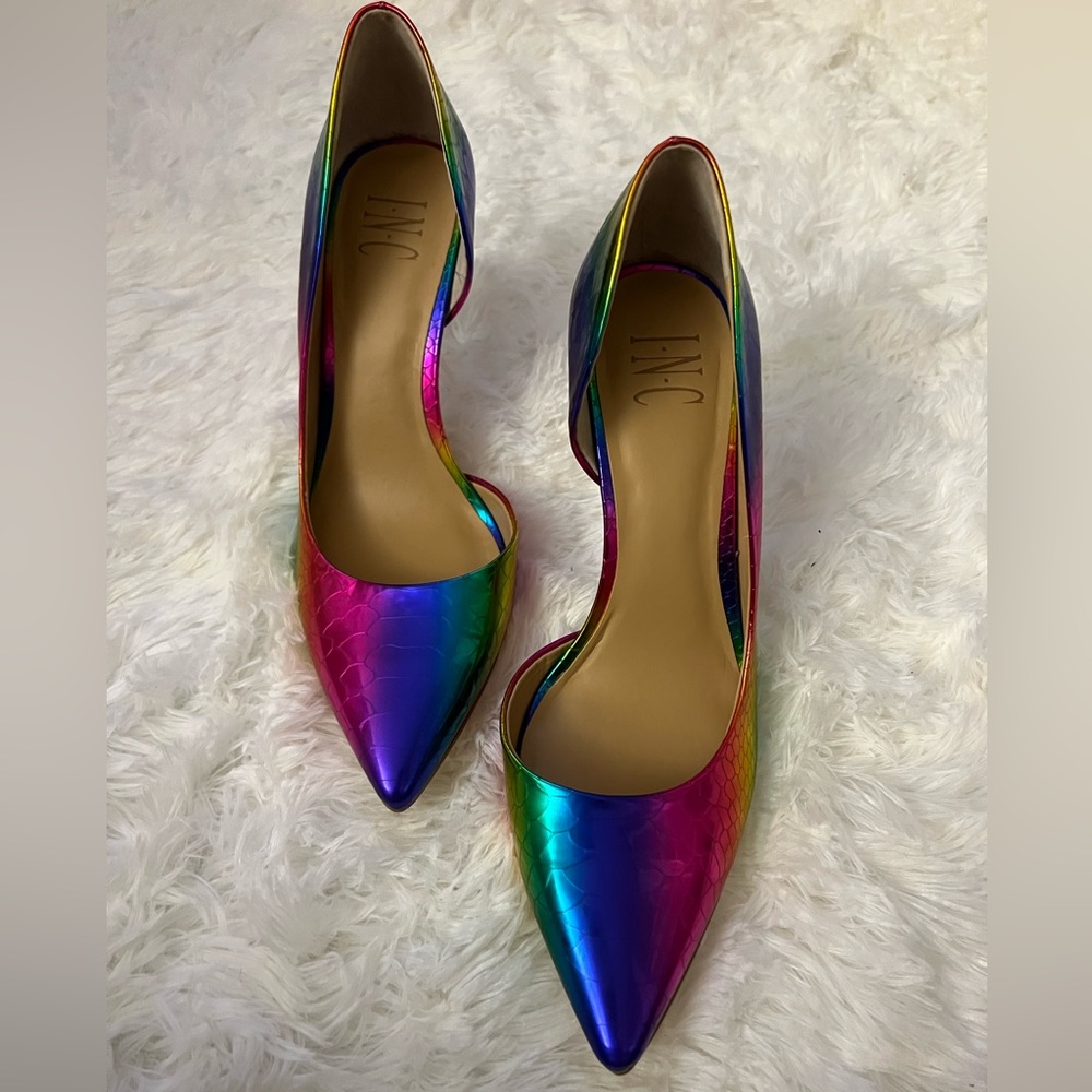 INC rainbow snake pattern heels size 8